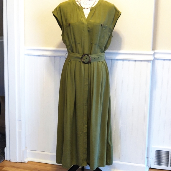 unknown Dresses & Skirts - NWOT green belted maxi dress.